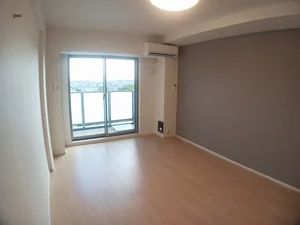 のマンスリーマンション・ウィークリーマンション「ザ　ベース東姫路 507・洋室(No.1319056)」メイン画像