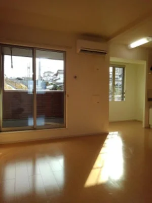 のマンスリーマンション・ウィークリーマンション「ブラウン　シャトレー　Ⅲ 203・洋室(No.1319217)」メイン画像