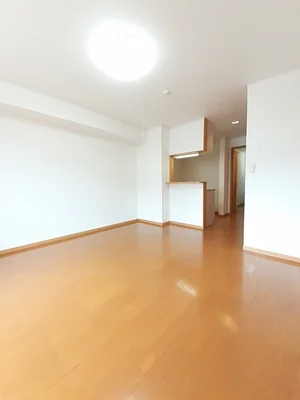 のマンスリーマンション・ウィークリーマンション「アンフォレット　Ａ 103・洋室(No.1319234)」メイン画像