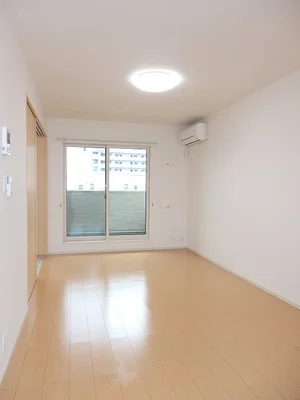 広島工業大学周辺のマンスリーマンション・ウィークリーマンション「Ｃａｓａ　Ｋｏｄａｍａ 303・洋室(No.1319247)」メイン画像