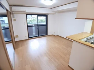 のマンスリーマンション・ウィークリーマンション「ソレアード山香 101・洋室(No.1319437)」メイン画像