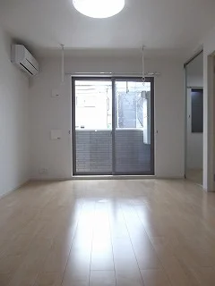 のマンスリーマンション・ウィークリーマンション「ケイ　アイナ 101・洋室(No.1319465)」メイン画像