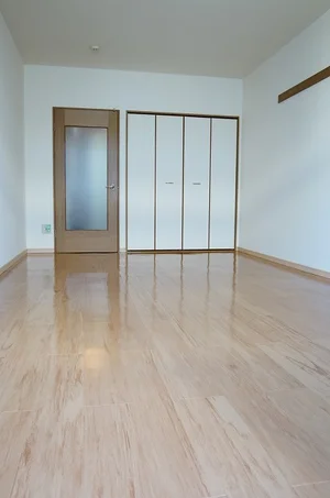 のマンスリーマンション・ウィークリーマンション「レジデンス和白東 202・洋室(No.1319501)」メイン画像