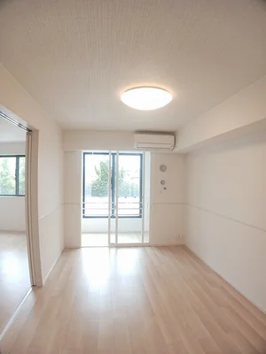 のマンスリーマンション・ウィークリーマンション「ヒカルサ境港渡町イースト 103・洋室(No.1319591)」メイン画像