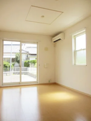 西出水駅（鹿児島県）のマンスリーマンション・ウィークリーマンション「サンライズ西出水Ⅱ 102・洋室(No.1319611)」メイン画像