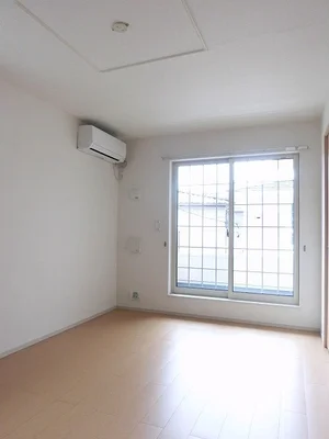 のマンスリーマンション・ウィークリーマンション「ヴェルヴェーヌ　Ⅱ 202・洋室(No.1319627)」メイン画像