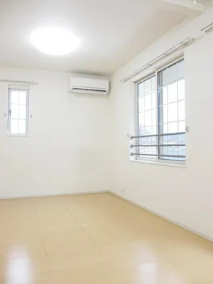 のマンスリーマンション・ウィークリーマンション「ＨＩＫＡＲＩ　ＦＯＲＥＶＥＲ 202・洋室(No.1319632)」メイン画像