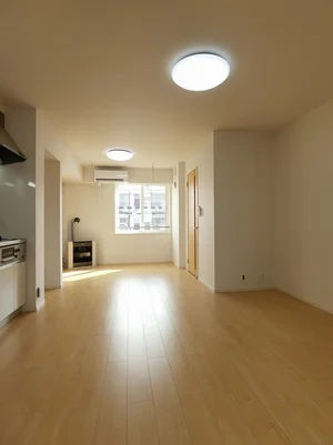 のマンスリーマンション・ウィークリーマンション「メゾンド　ソレイユⅢ 101・洋室(No.1319676)」メイン画像