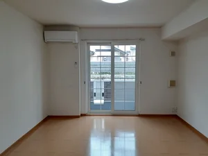 のマンスリーマンション・ウィークリーマンション「ユートピアⅡ 102・洋室(No.1319819)」メイン画像