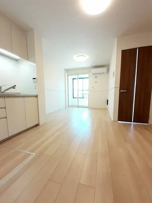 のマンスリーマンション・ウィークリーマンション「リヴァー　カーサ 102・洋室(No.1319969)」メイン画像