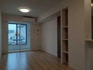 のマンスリーマンション・ウィークリーマンション「ラ・ソレイユ　やまなし　Ⅱ 104・洋室(No.1319979)」メイン画像