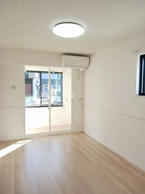 のマンスリーマンション・ウィークリーマンション「ヒカルサ浜松増楽町Ⅰ 105・洋室(No.1319986)」メイン画像