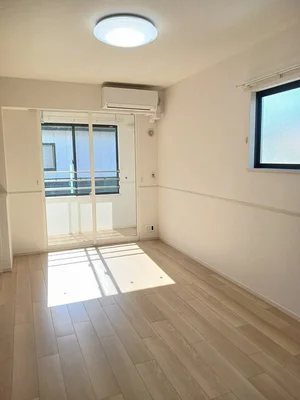 のマンスリーマンション・ウィークリーマンション「ヒカルサ浜松増楽町Ⅱ 205・洋室(No.1319990)」メイン画像