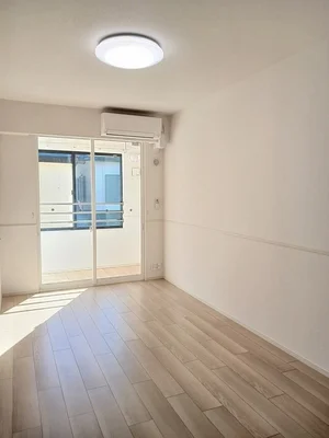 のマンスリーマンション・ウィークリーマンション「ヒカルサ浜松増楽町Ⅱ 203・洋室(No.1319991)」メイン画像