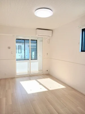 高塚駅（静岡県）のマンスリーマンション・ウィークリーマンション「ヒカルサ浜松増楽町Ⅱ 105・洋室(No.1319994)」メイン画像