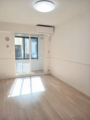 のマンスリーマンション・ウィークリーマンション「ヒカルサ浜松増楽町Ⅱ 103・洋室(No.1319995)」メイン画像