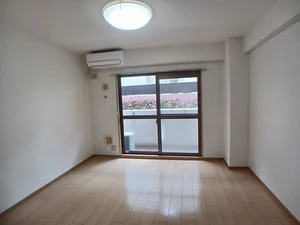 のマンスリーマンション・ウィークリーマンション「セイバリー仁川 102・洋室(No.1320021)」メイン画像