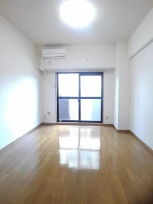 のマンスリーマンション・ウィークリーマンション「シューテル宝町 304・洋室(No.1320122)」メイン画像