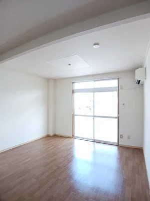 高松市のマンスリーマンション・ウィークリーマンション「シティハイツ川地 201・洋室(No.1320244)」メイン画像