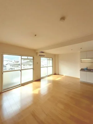 香川県のマンスリーマンション・ウィークリーマンション「ニューマリッチミマヤ 201・洋室(No.1320245)」メイン画像