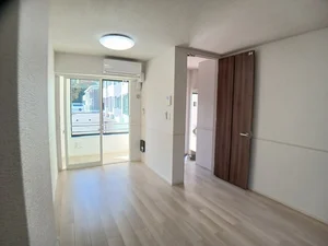 のマンスリーマンション・ウィークリーマンション「ドルチェビータ　Ⅲ 102・洋室(No.1320306)」メイン画像