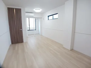 のマンスリーマンション・ウィークリーマンション「ドルチェビータ　Ⅲ 101・洋室(No.1320307)」メイン画像