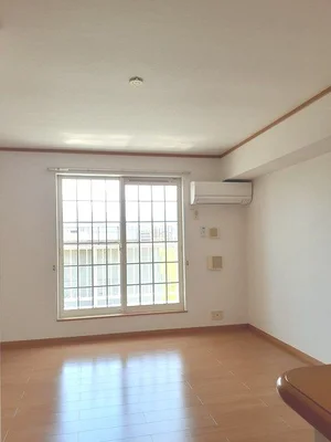 のマンスリーマンション・ウィークリーマンション「シェソワ小倉寺Ⅲ 203・洋室(No.1322107)」メイン画像