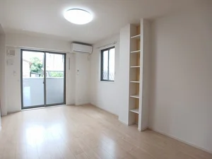 のマンスリーマンション・ウィークリーマンション「メゾン　アルカンシェル 102・洋室(No.1322165)」メイン画像