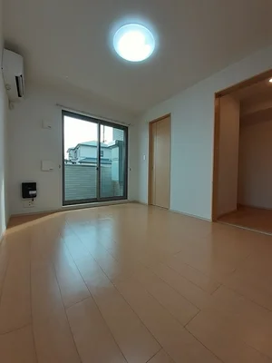 のマンスリーマンション・ウィークリーマンション「ジュネス武蔵浦和　弐番館 101・洋室(No.1322203)」メイン画像