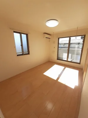 のマンスリーマンション・ウィークリーマンション「フェリーチェ　エム　マーレ 201・洋室(No.1322258)」メイン画像