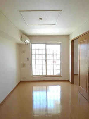 三重郡菰野町のマンスリーマンション・ウィークリーマンション「サン・ホーム誠和Ⅴ 202・洋室(No.1322431)」メイン画像