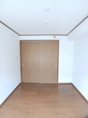 のマンスリーマンション・ウィークリーマンション「ポポラーレ 102・洋室(No.1322474)」メイン画像