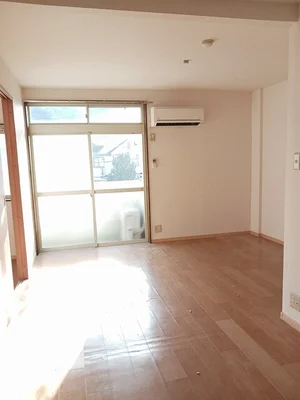 加茂郷駅（和歌山県）のマンスリーマンション・ウィークリーマンション「コーポサンシャイン 205・洋室(No.1322548)」メイン画像