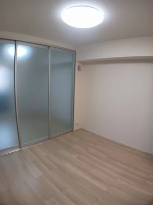 のマンスリーマンション・ウィークリーマンション「ラフレシャンタン　さいか 202・洋室(No.1322594)」メイン画像