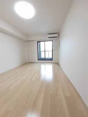 のマンスリーマンション・ウィークリーマンション「ラフィーネ・ロジュマン　Ⅰ 202・洋室(No.1322614)」メイン画像