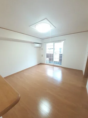 のマンスリーマンション・ウィークリーマンション「メリディアン　メイプル　Ａ 102・洋室(No.1322623)」メイン画像