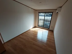 日本経済大学福岡キャンパス周辺のマンスリーマンション・ウィークリーマンション「古川第５コーポ 203・洋室(No.1322660)」メイン画像