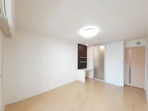 のマンスリーマンション・ウィークリーマンション「ラインハイム横代 102・洋室(No.1322778)」メイン画像