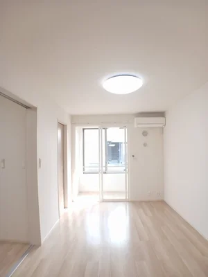 鳥取県のマンスリーマンション・ウィークリーマンション「ストロベリーフィールド 104・洋室(No.1322825)」メイン画像