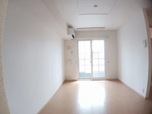 のマンスリーマンション・ウィークリーマンション「ヴィラ　リバーサイド　Ｃ 101・洋室(No.1322893)」メイン画像