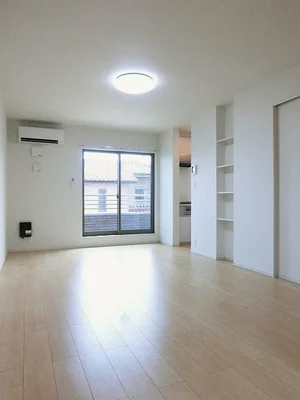 のマンスリーマンション・ウィークリーマンション「エミーズリーフ 202・洋室(No.1323031)」メイン画像