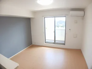 のマンスリーマンション・ウィークリーマンション「ソレアードⅤ　Ａ 202・洋室(No.1323066)」メイン画像