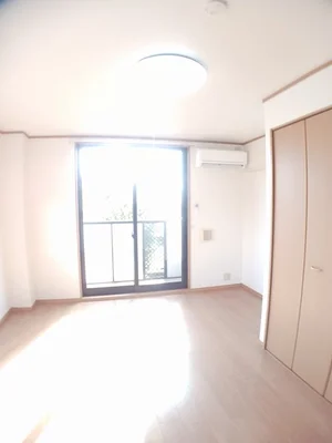 のマンスリーマンション・ウィークリーマンション「ソシオグランデ 101・洋室(No.1323119)」メイン画像