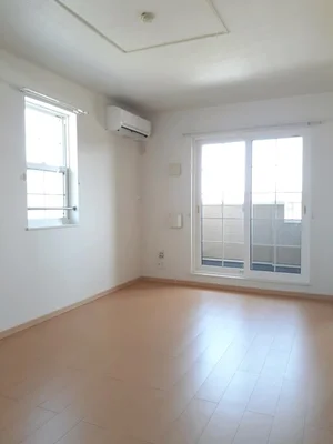 のマンスリーマンション・ウィークリーマンション「ルチェルナ　Ⅱ 203・洋室(No.1323215)」メイン画像