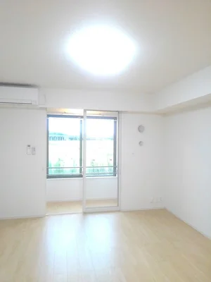 のマンスリーマンション・ウィークリーマンション「メゾン・ド・ルピナス　Ⅰ 103・洋室(No.1323225)」メイン画像