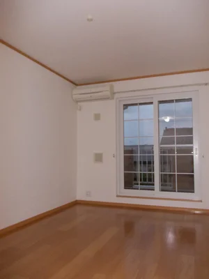 のマンスリーマンション・ウィークリーマンション「ヴィラ・ウィステリアＤ 202・洋室(No.1323264)」メイン画像