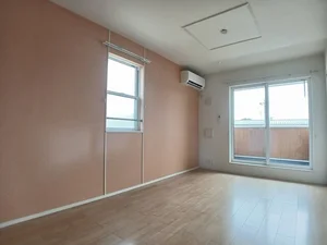 のマンスリーマンション・ウィークリーマンション「フローラ　Ｂ 203・洋室(No.1323385)」メイン画像