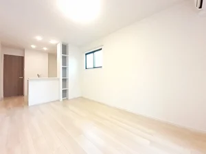 のマンスリーマンション・ウィークリーマンション「メゾン　ド　コルヌイエ　Ⅱ 101・洋室(No.1323396)」メイン画像