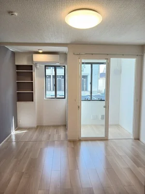 のマンスリーマンション・ウィークリーマンション「ドミールオカマエ　Ａ 103・洋室(No.1325597)」メイン画像