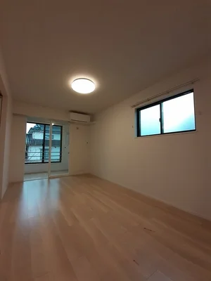 のマンスリーマンション・ウィークリーマンション「カーサ　デ　アンジェラ 104・洋室(No.1325693)」メイン画像